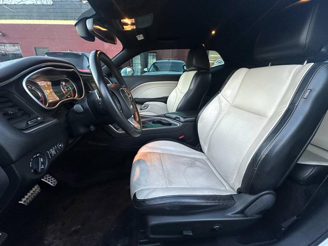 2015 Dodge Challenger SXT Plus