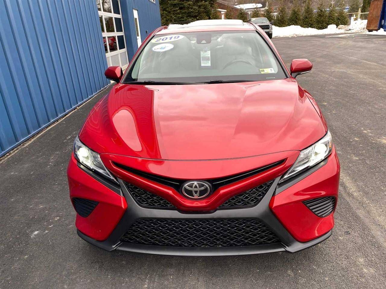 2019 Toyota Camry SE